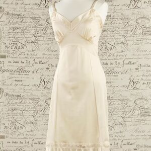 Snip-to-Fit Nylon Full Slip